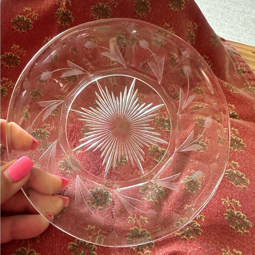 Vintage Clear Round Floral Etched Glass Sandwich / Lunch / Dessert Plate / Dish.